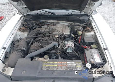 1996 Ford Mustang z USA, uszkodzony, nr VIN 1FALP444XTF120909